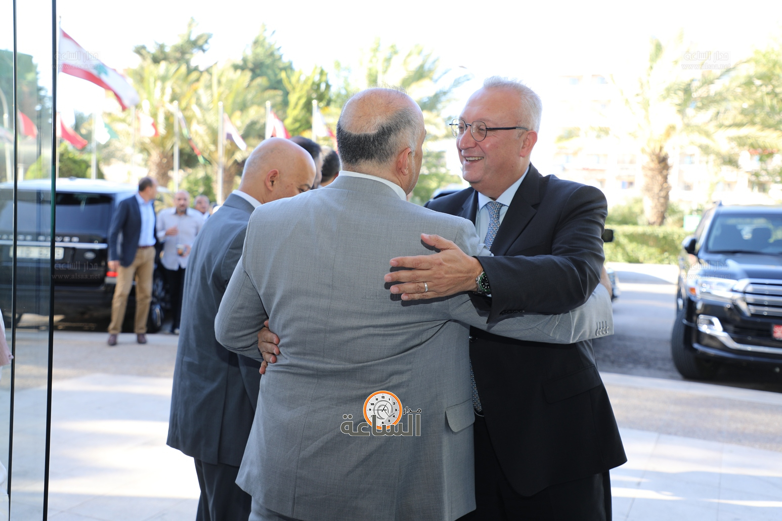 Madar Al-Saa Images 0.894292572889632