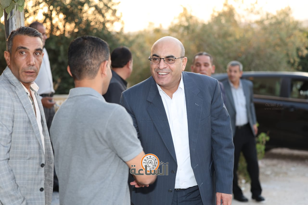 Madar Al-Saa Images 0.9087432452462954