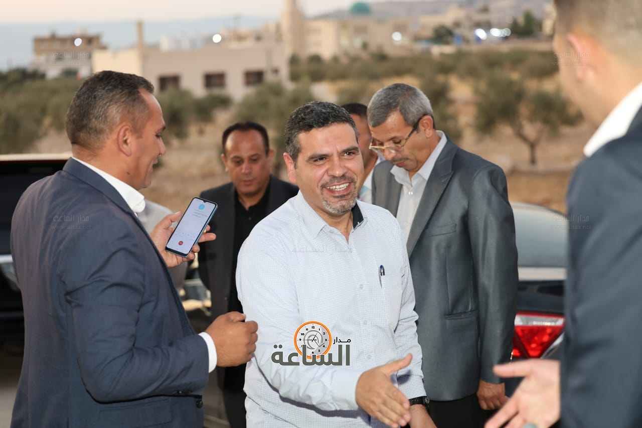 Madar Al-Saa Images 0.9766412178874905