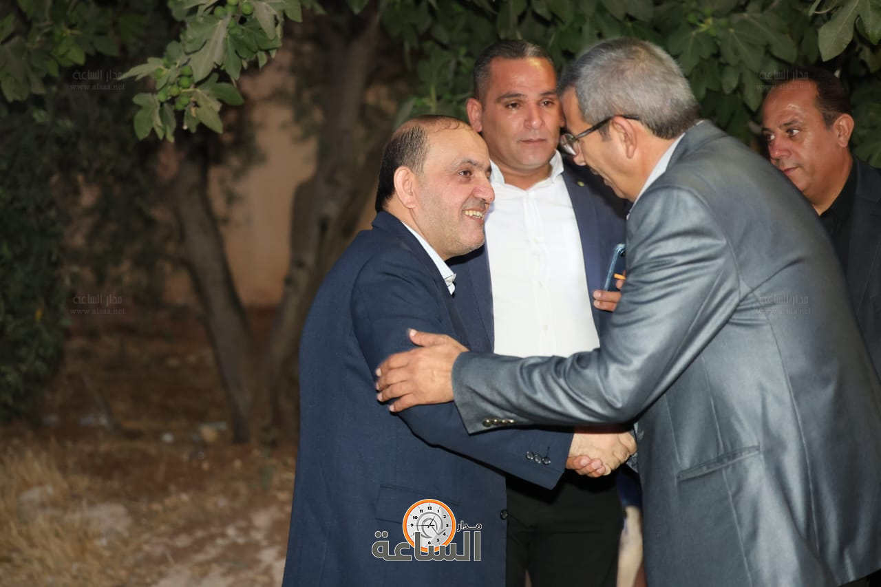 Madar Al-Saa Images 0.9446369191018085