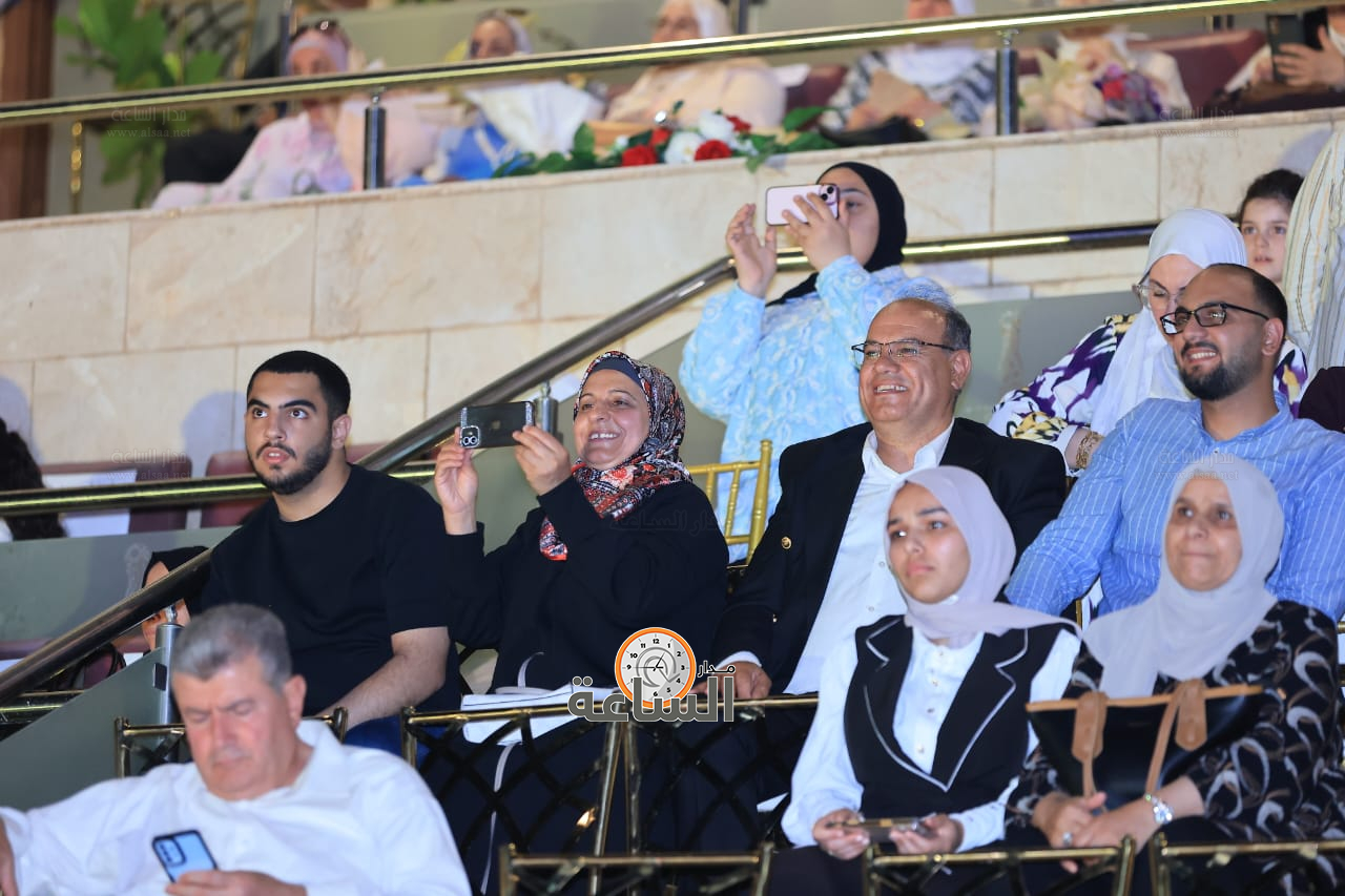 Madar Al-Saa Images 0.25888088830014133