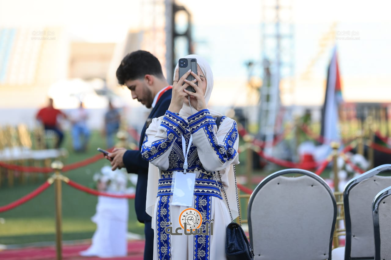 Madar Al-Saa Images 0.35488886817825005