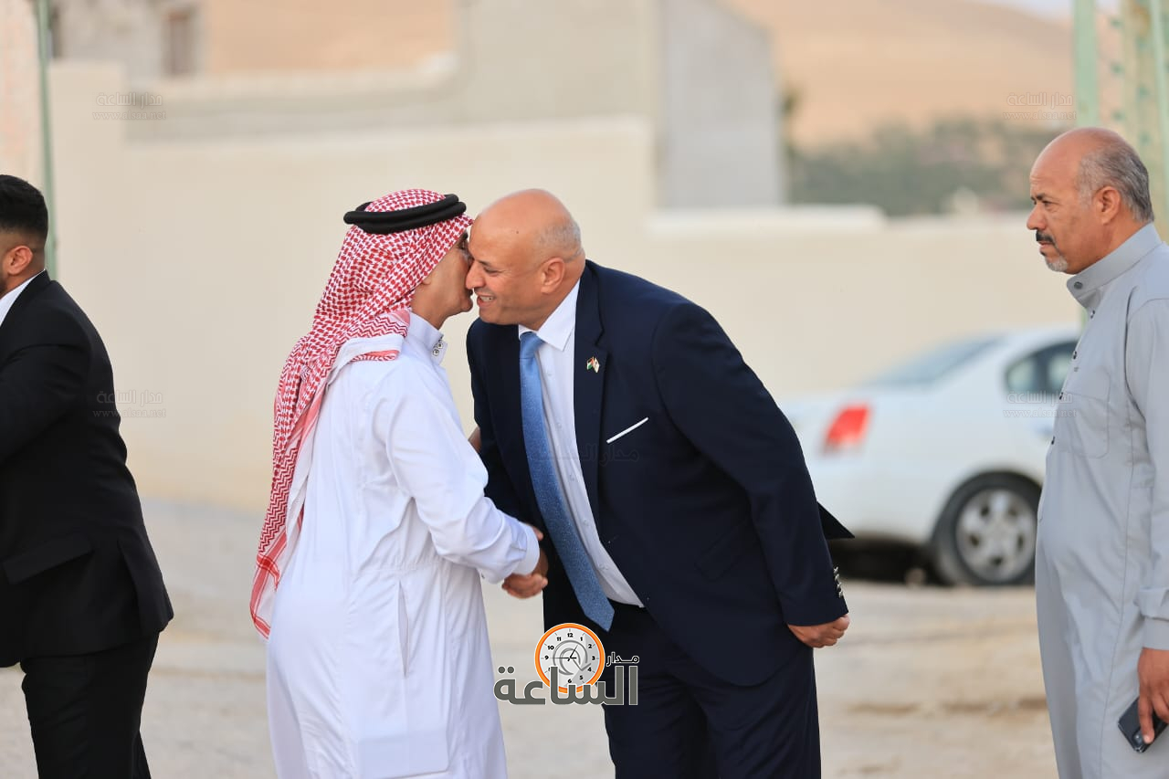 Madar Al-Saa Images 0.37122492740182