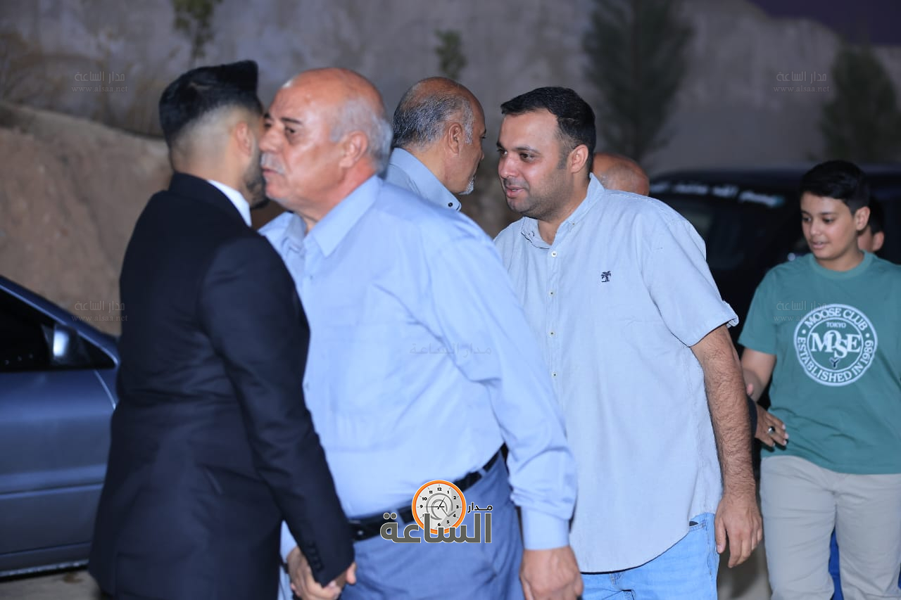 Madar Al-Saa Images 0.9750427193134007