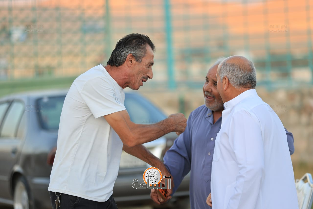 Madar Al-Saa Images 0.5063271392549356