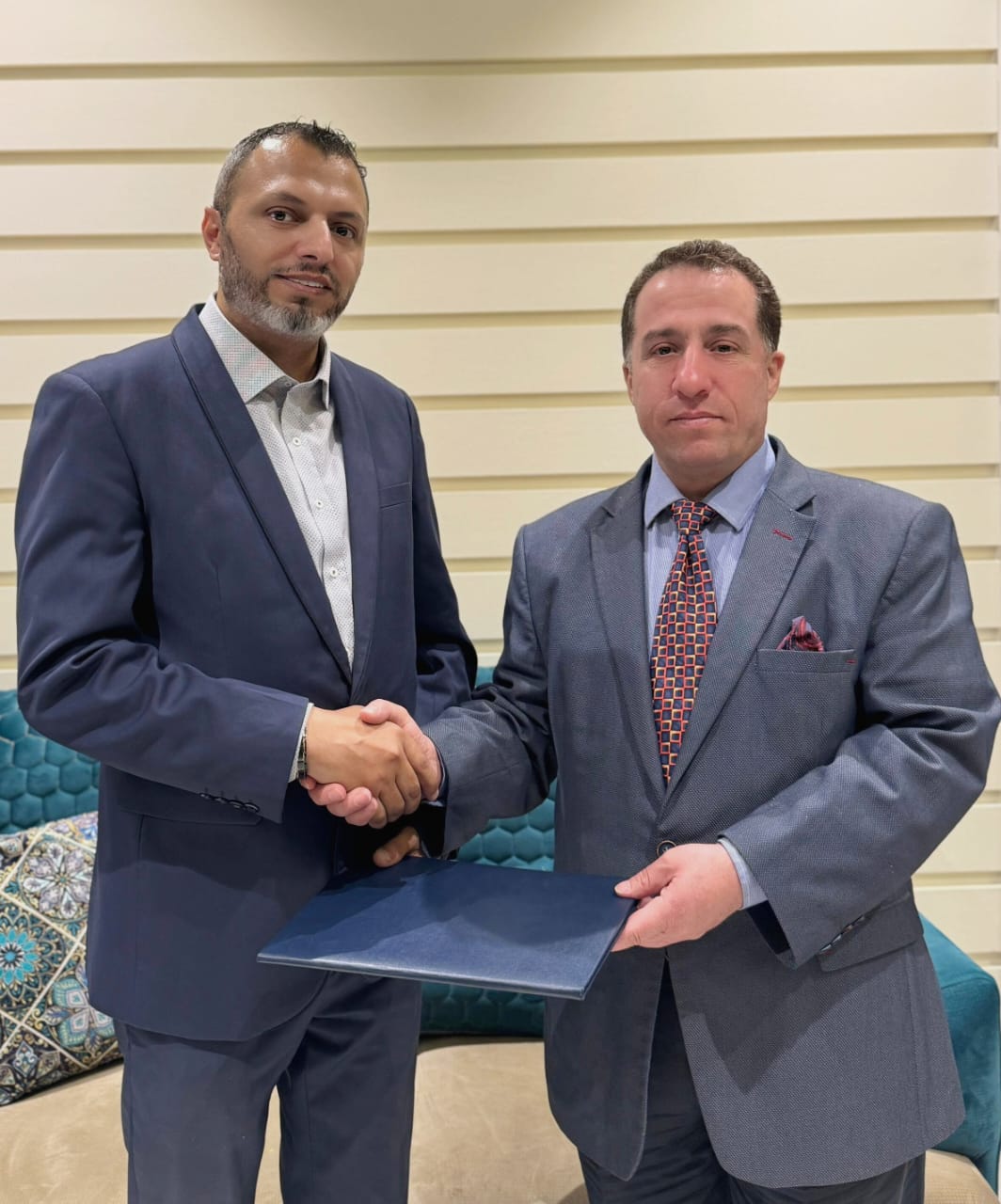 Madar Al-Saa Images 0.251564670955024