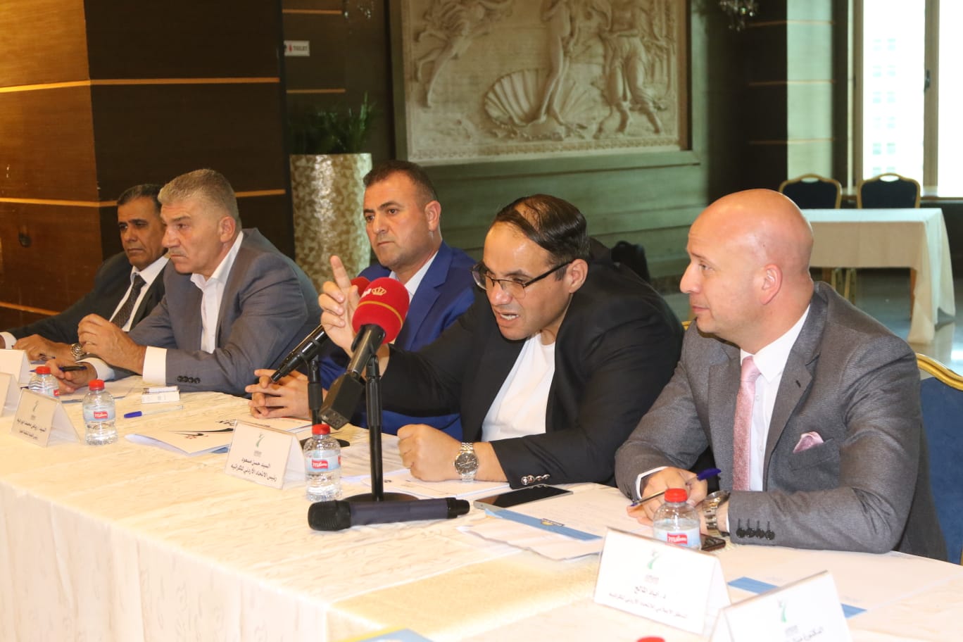 Madar Al-Saa Images 0.700439606470809