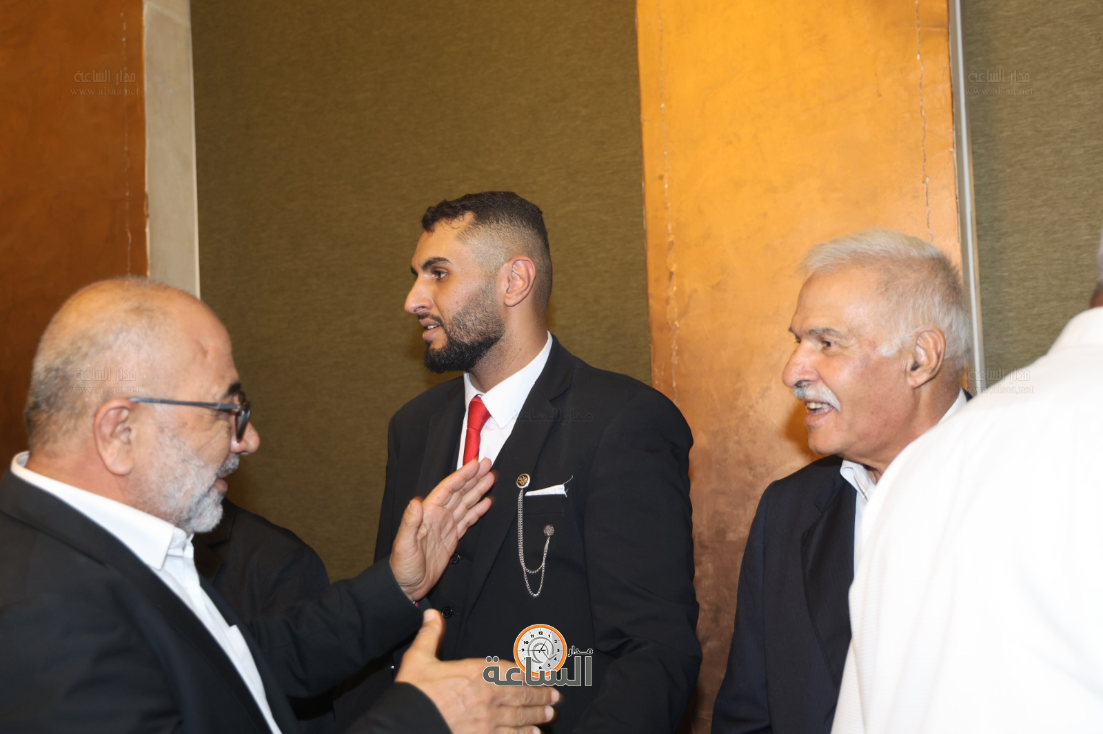 Madar Al-Saa Images 0.4897050982772507