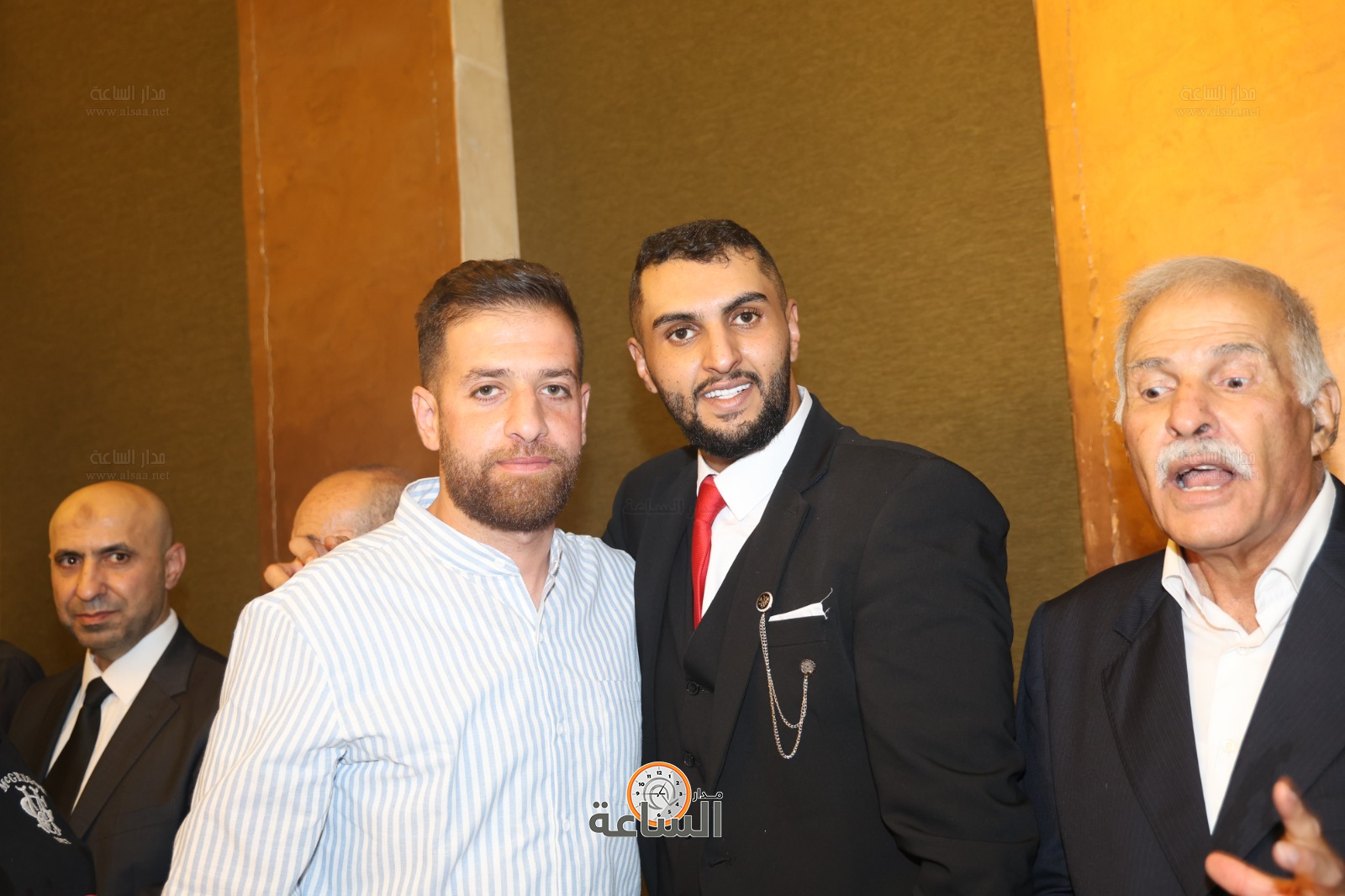 Madar Al-Saa Images 0.5280450235647632