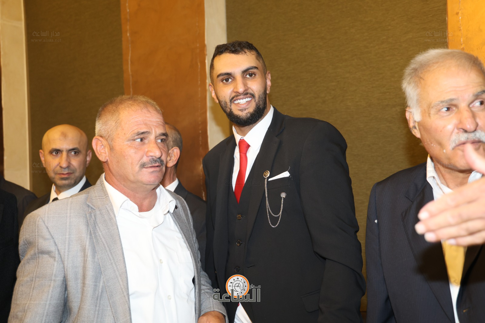 Madar Al-Saa Images 0.2509762673124304