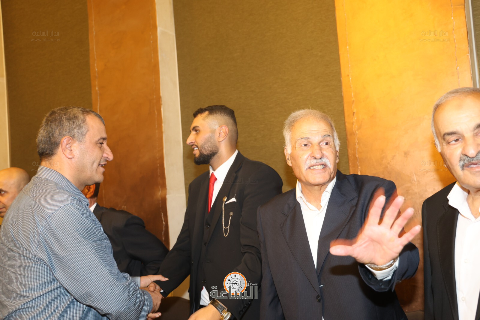 Madar Al-Saa Images 0.47442447694257184