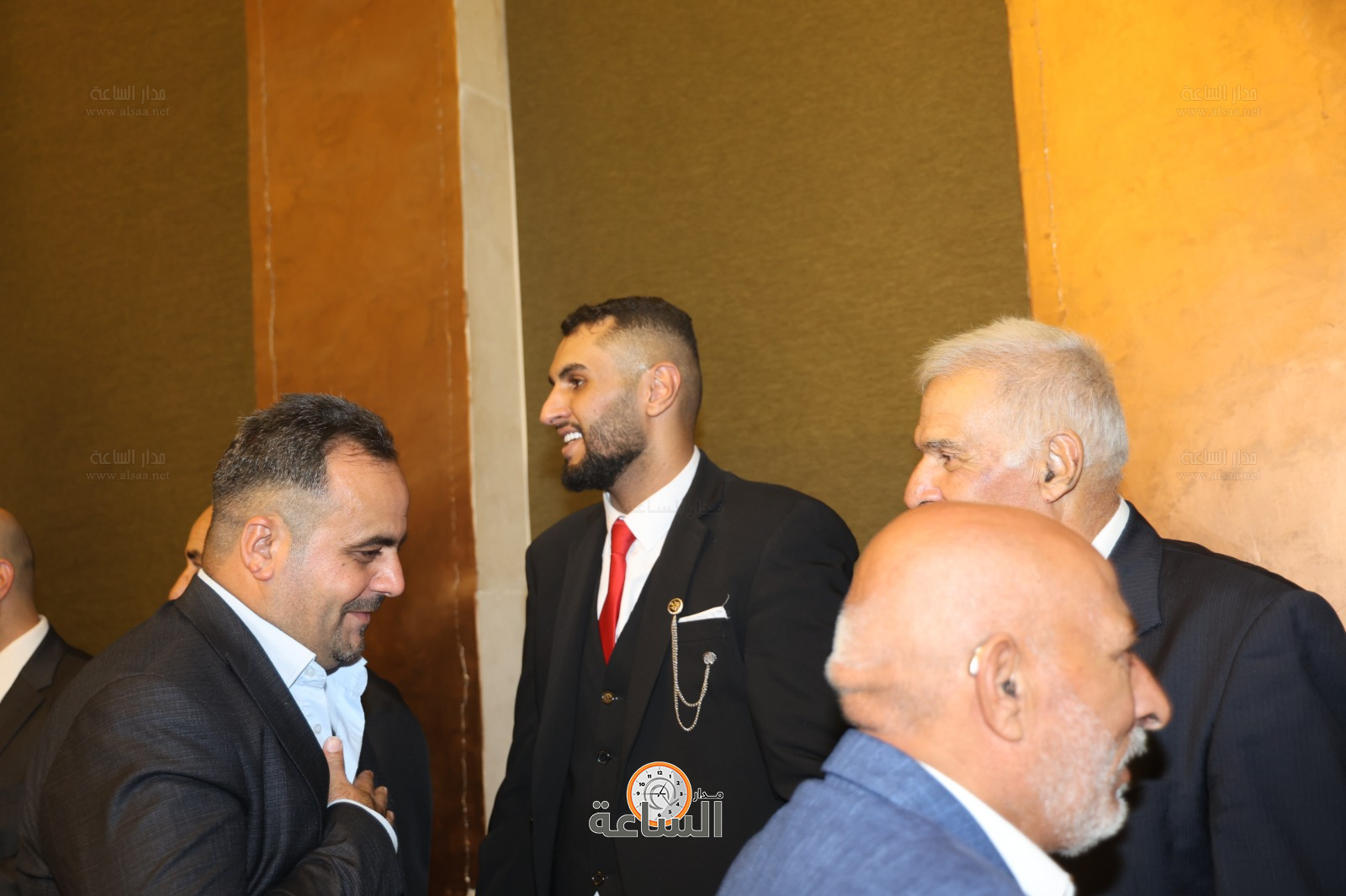 Madar Al-Saa Images 0.6107879323464502