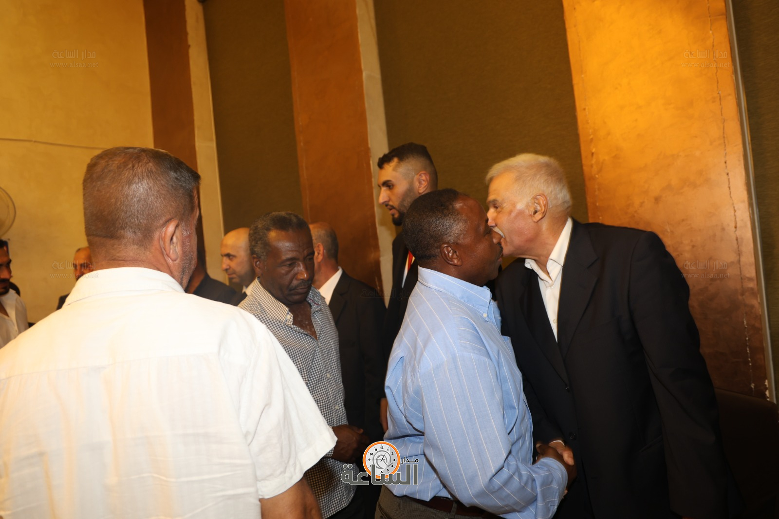 Madar Al-Saa Images 0.1295966352996405