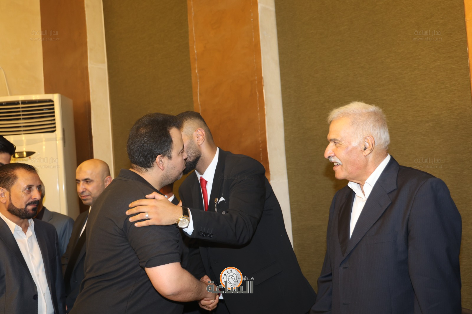 Madar Al-Saa Images 0.1957343137534907