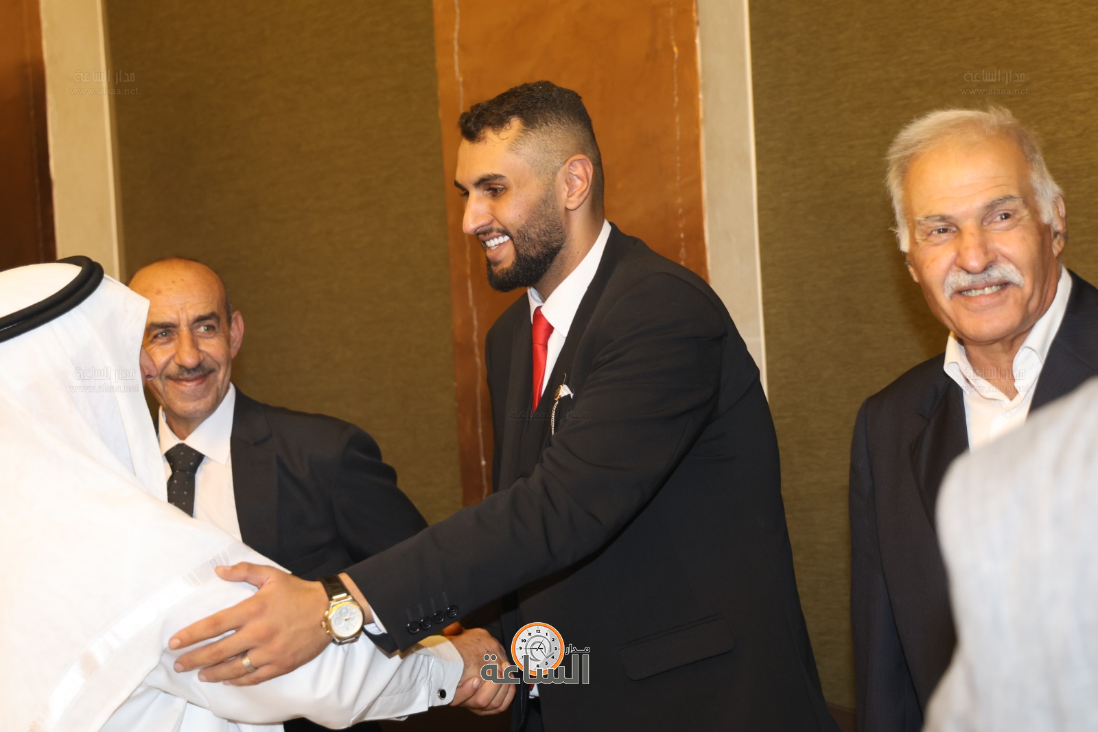 Madar Al-Saa Images 0.31892434768277456