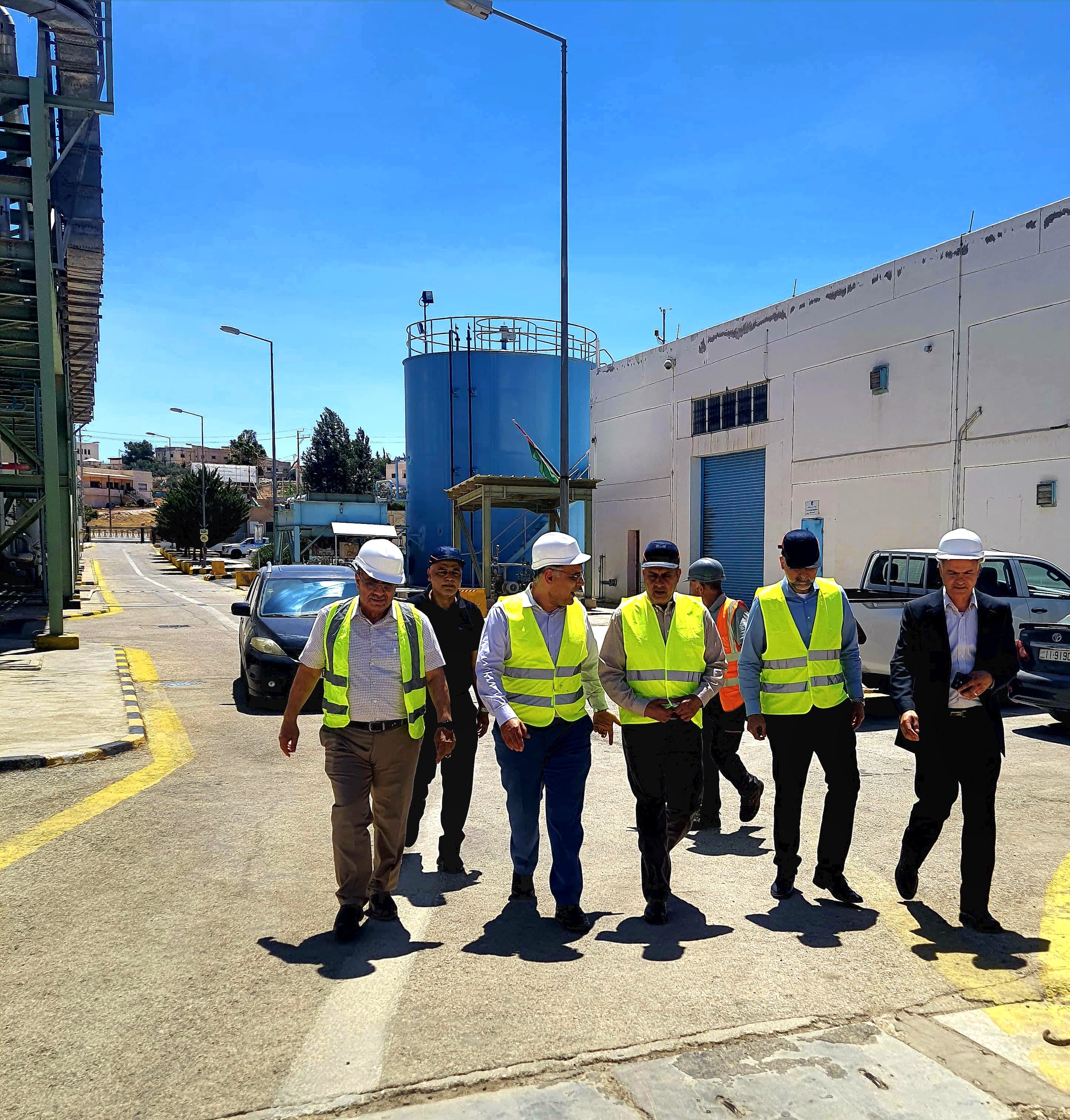 Madar Al-Saa Images 0.4196889041733437