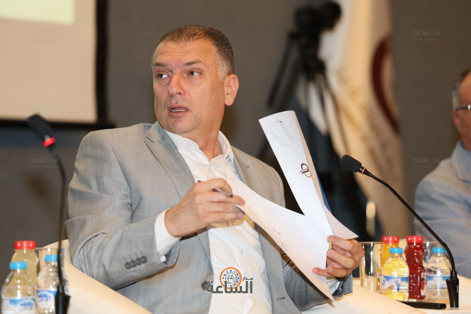 Madar Al-Saa Images 0.39175379710798797