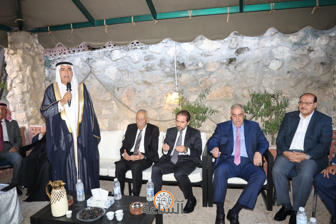 Madar Al-Saa Images 0.3040516290245677