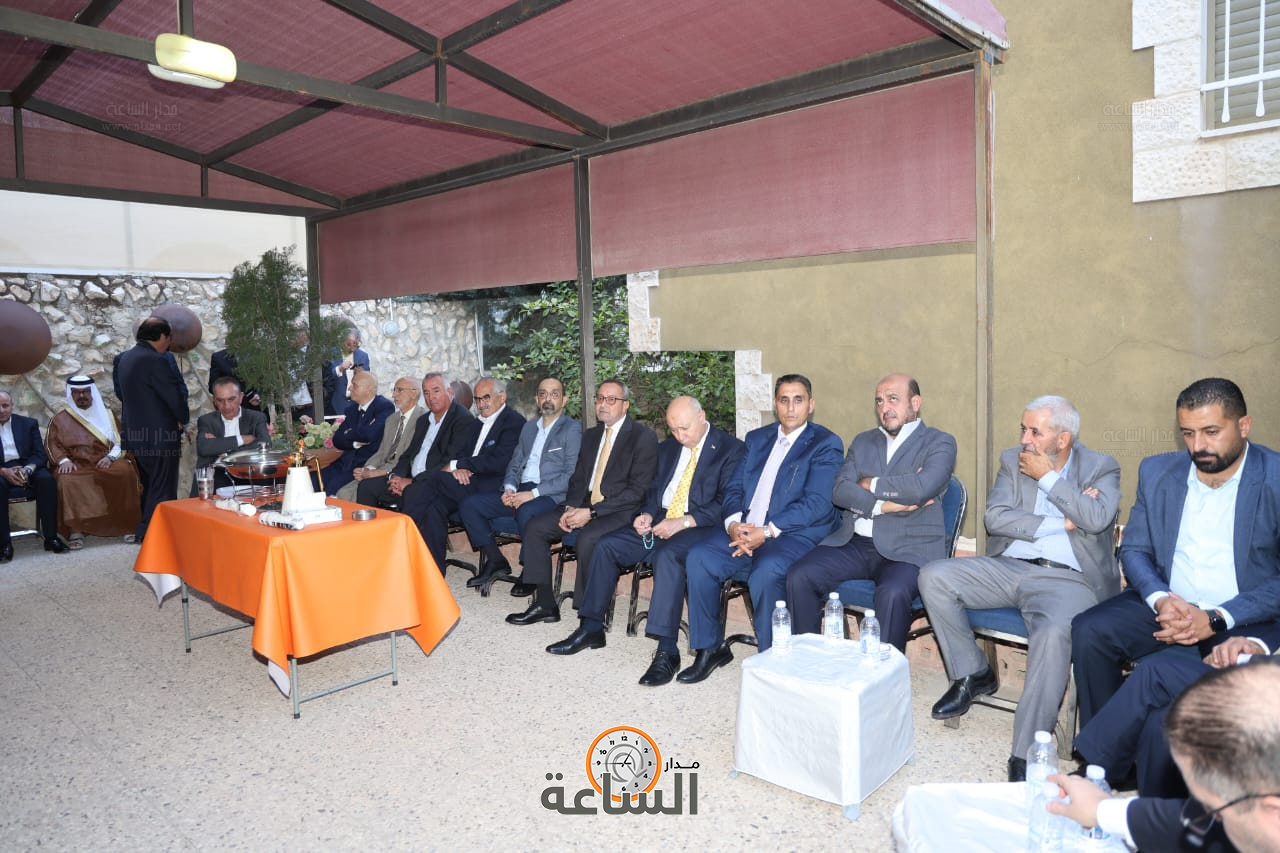 Madar Al-Saa Images 0.33246491548749557