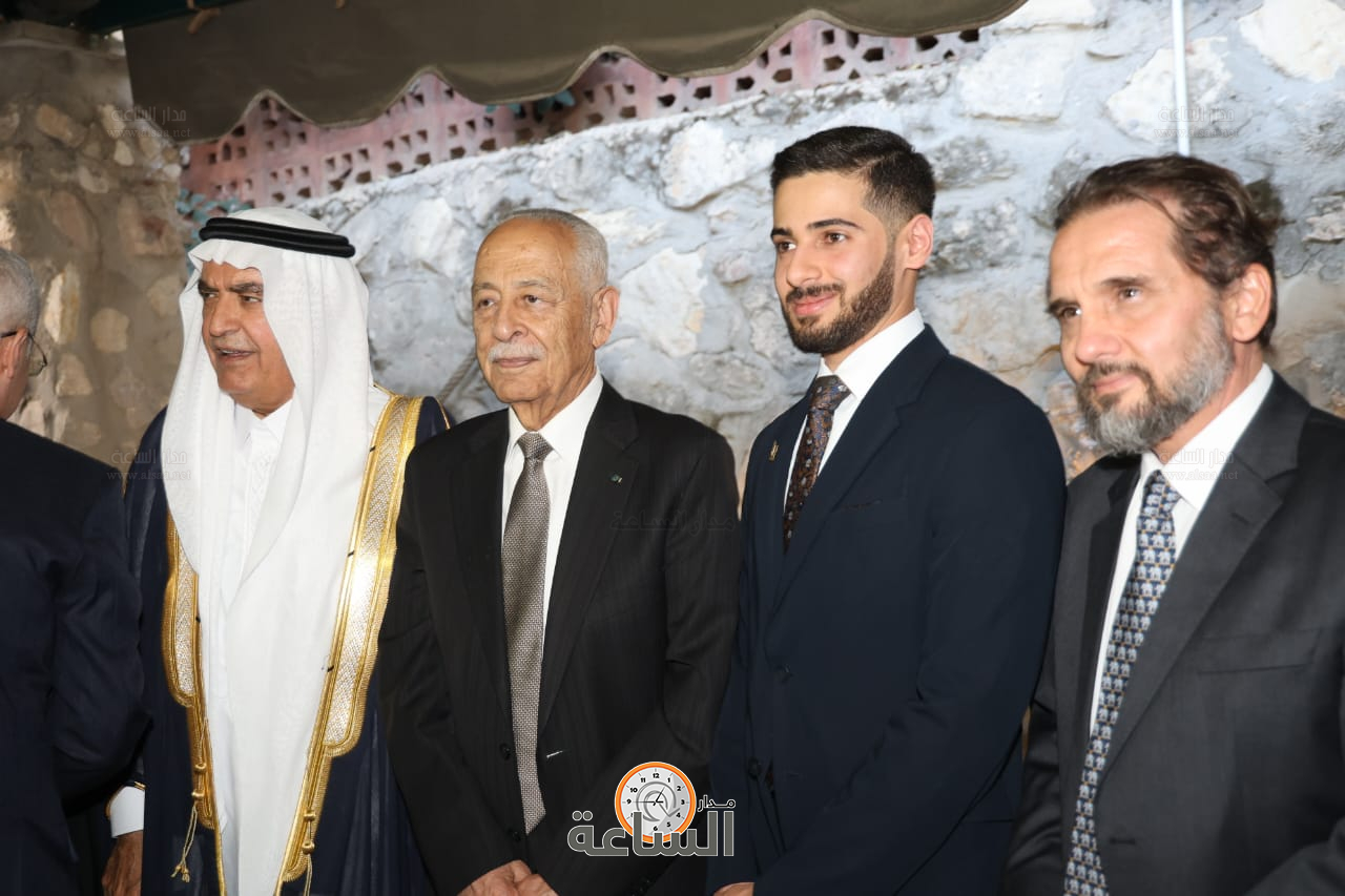 Madar Al-Saa Images 0.013841037147410251