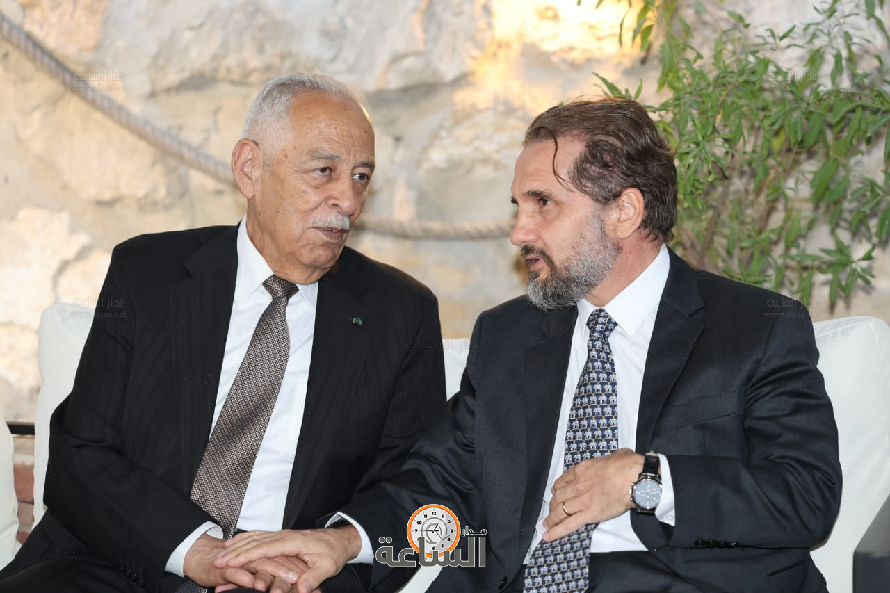 Madar Al-Saa Images 0.6632663715864741