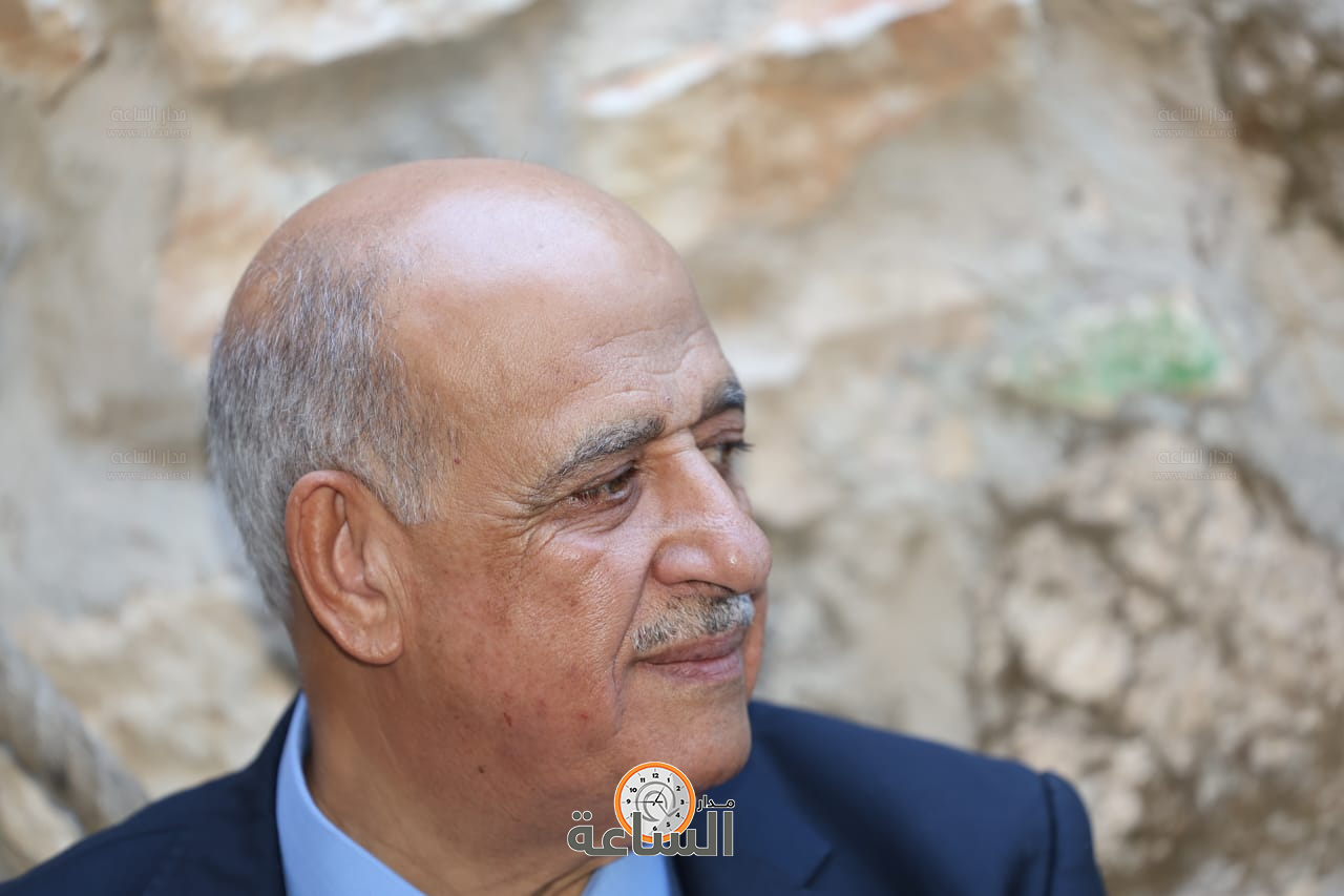 Madar Al-Saa Images 0.5879452787794266