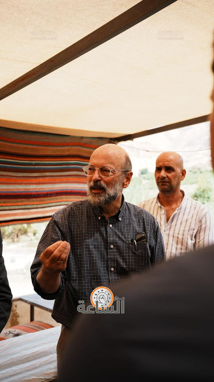 Madar Al-Saa Images 0.24357389637258164