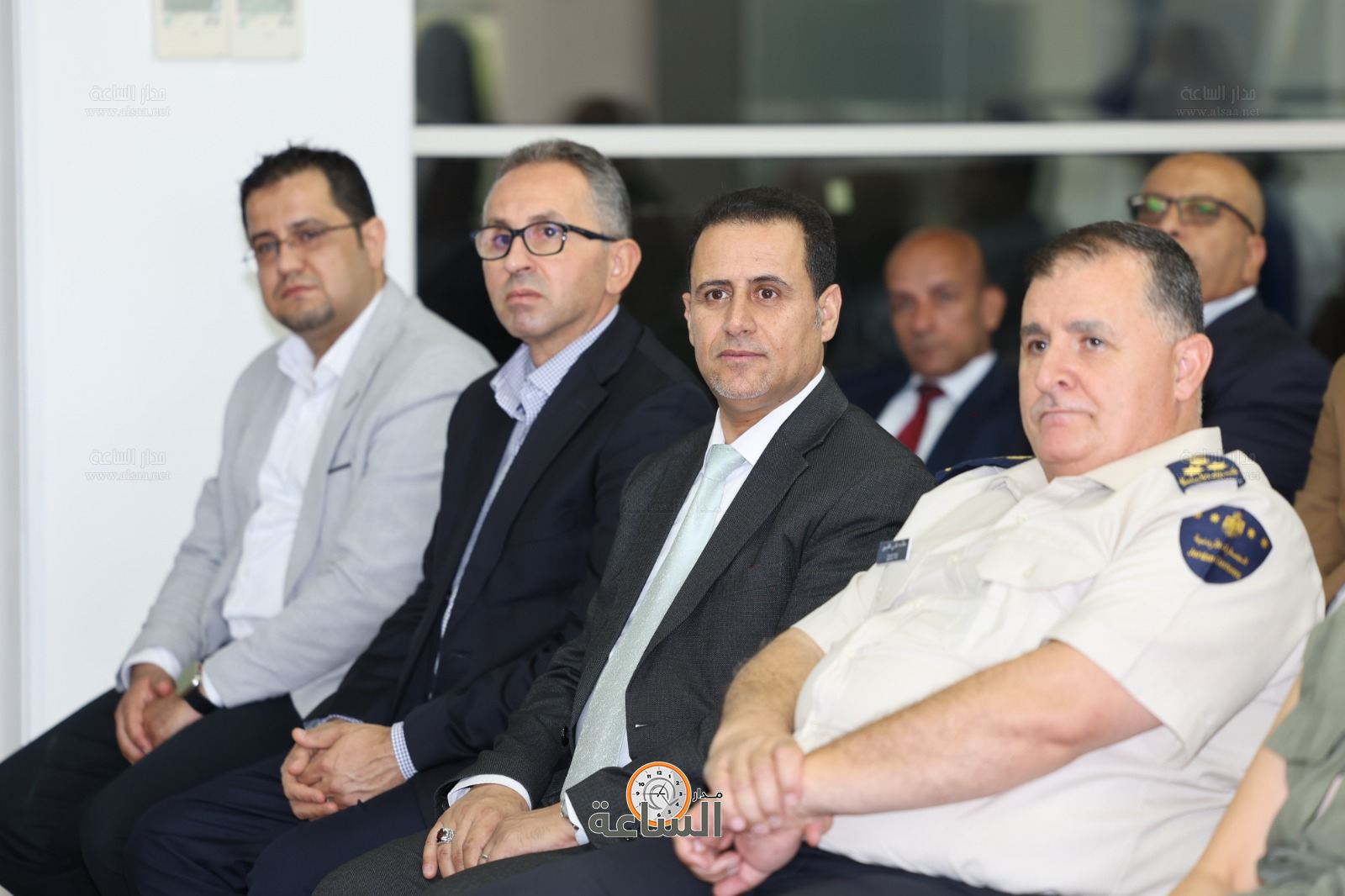 Madar Al-Saa Images 0.8971774398042276