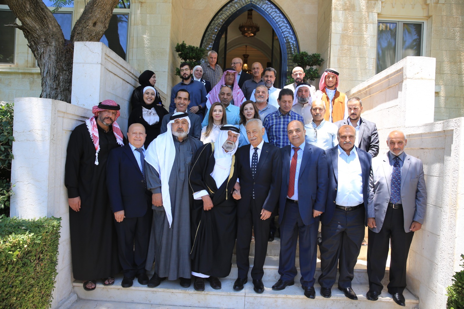 Madar Al-Saa Images 0.8415019472840805