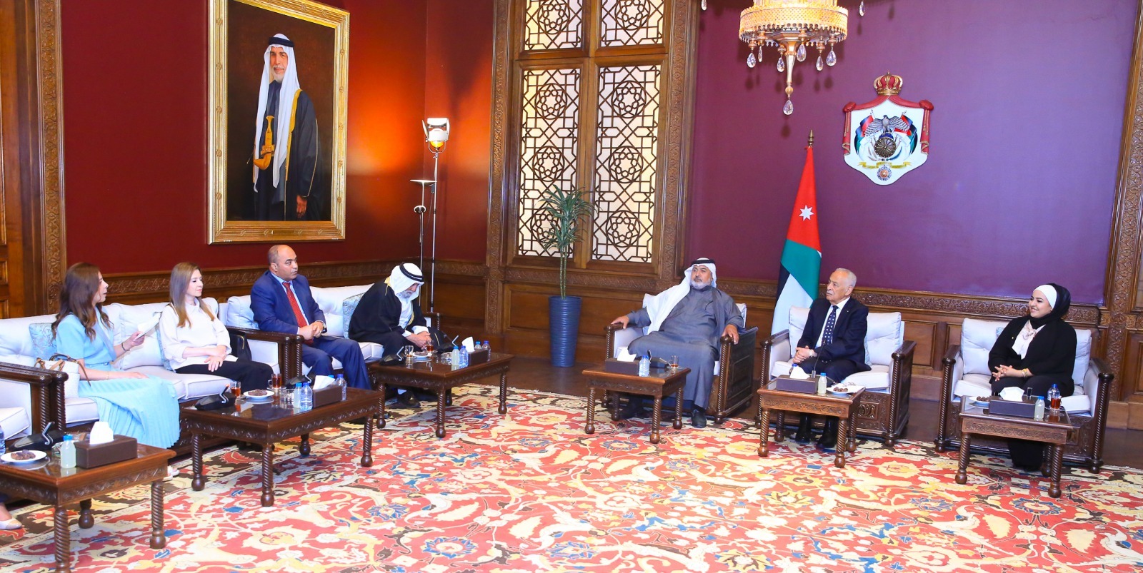 Madar Al-Saa Images 0.6276402011795836