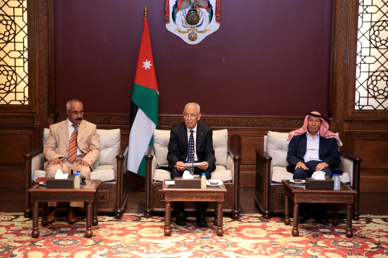 Madar Al-Saa Images 0.2561615310803981