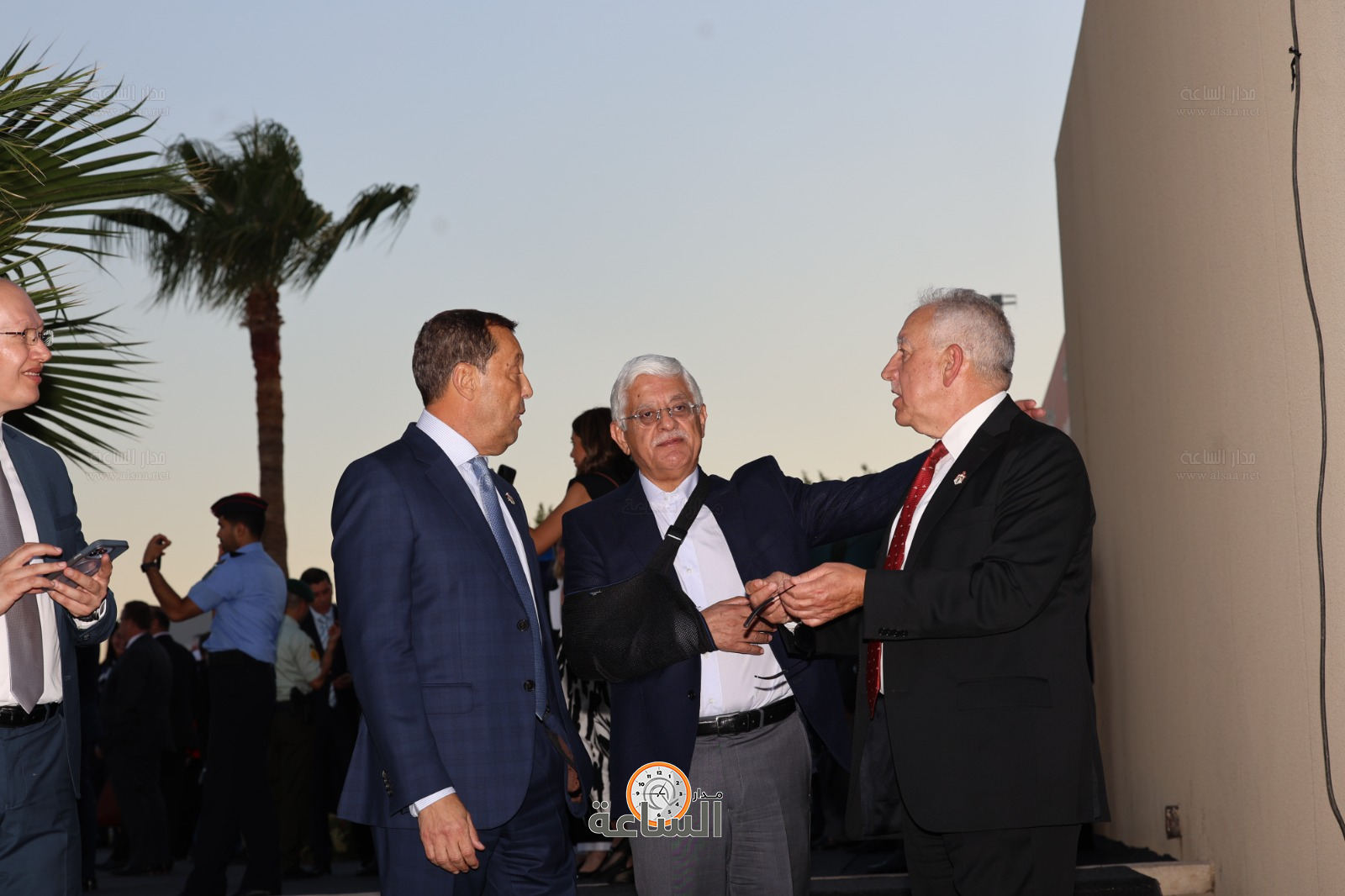 Madar Al-Saa Images 0.19644774999467784