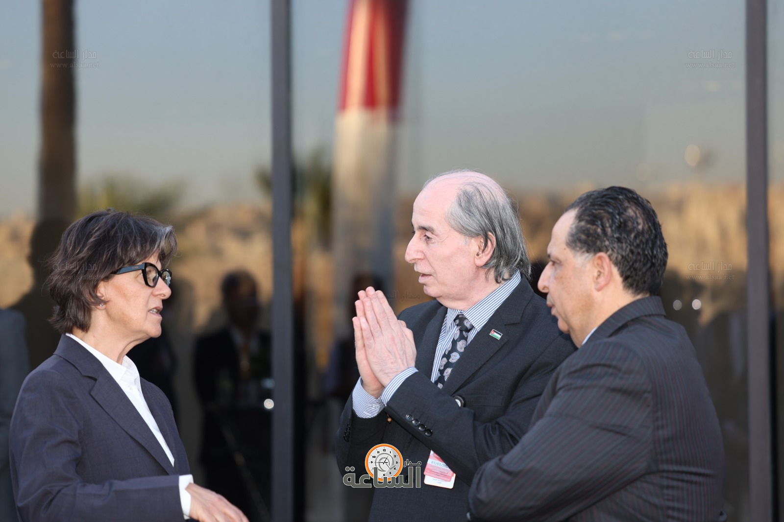 Madar Al-Saa Images 0.4904172605563102