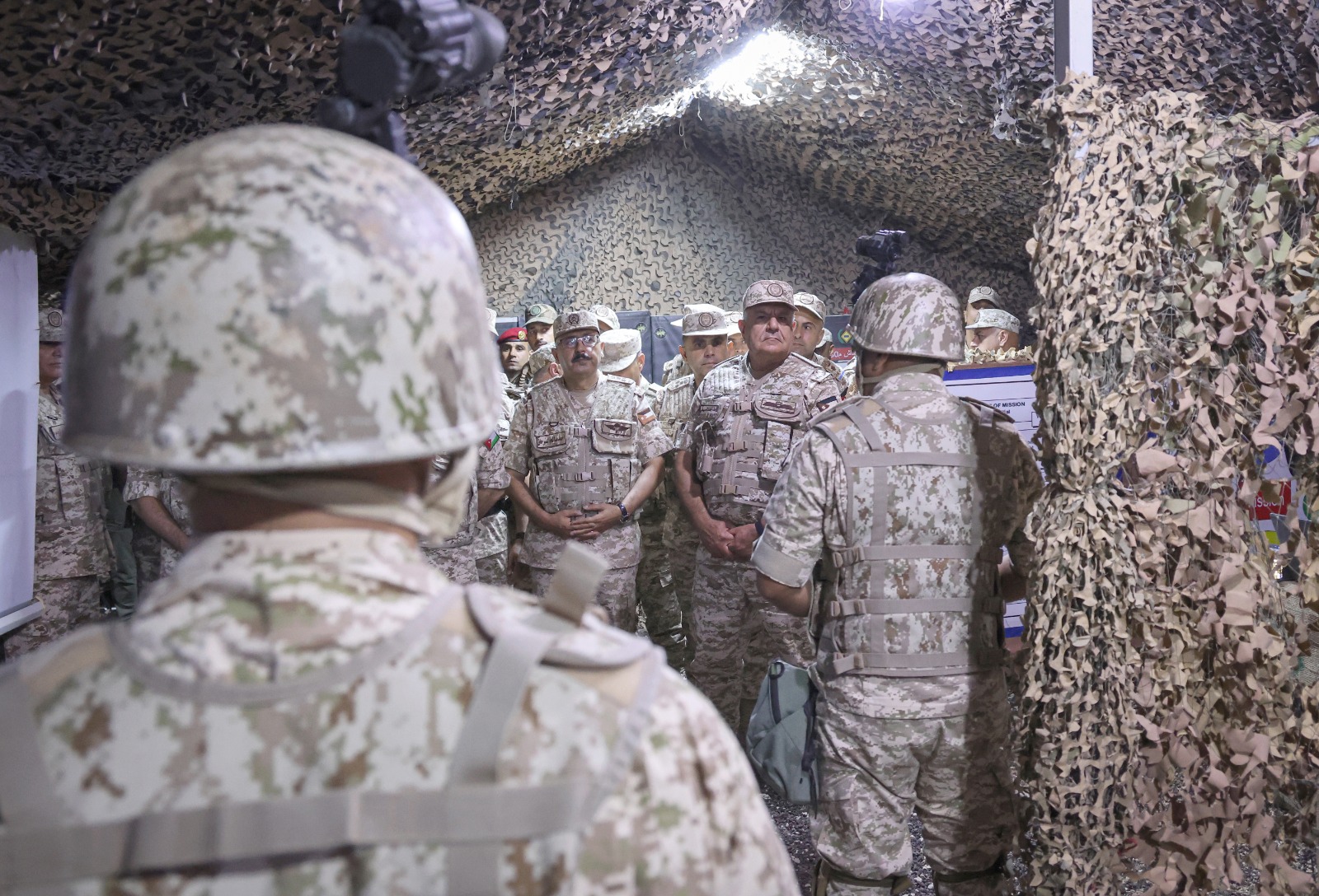 Madar Al-Saa Images 0.12640369685788266