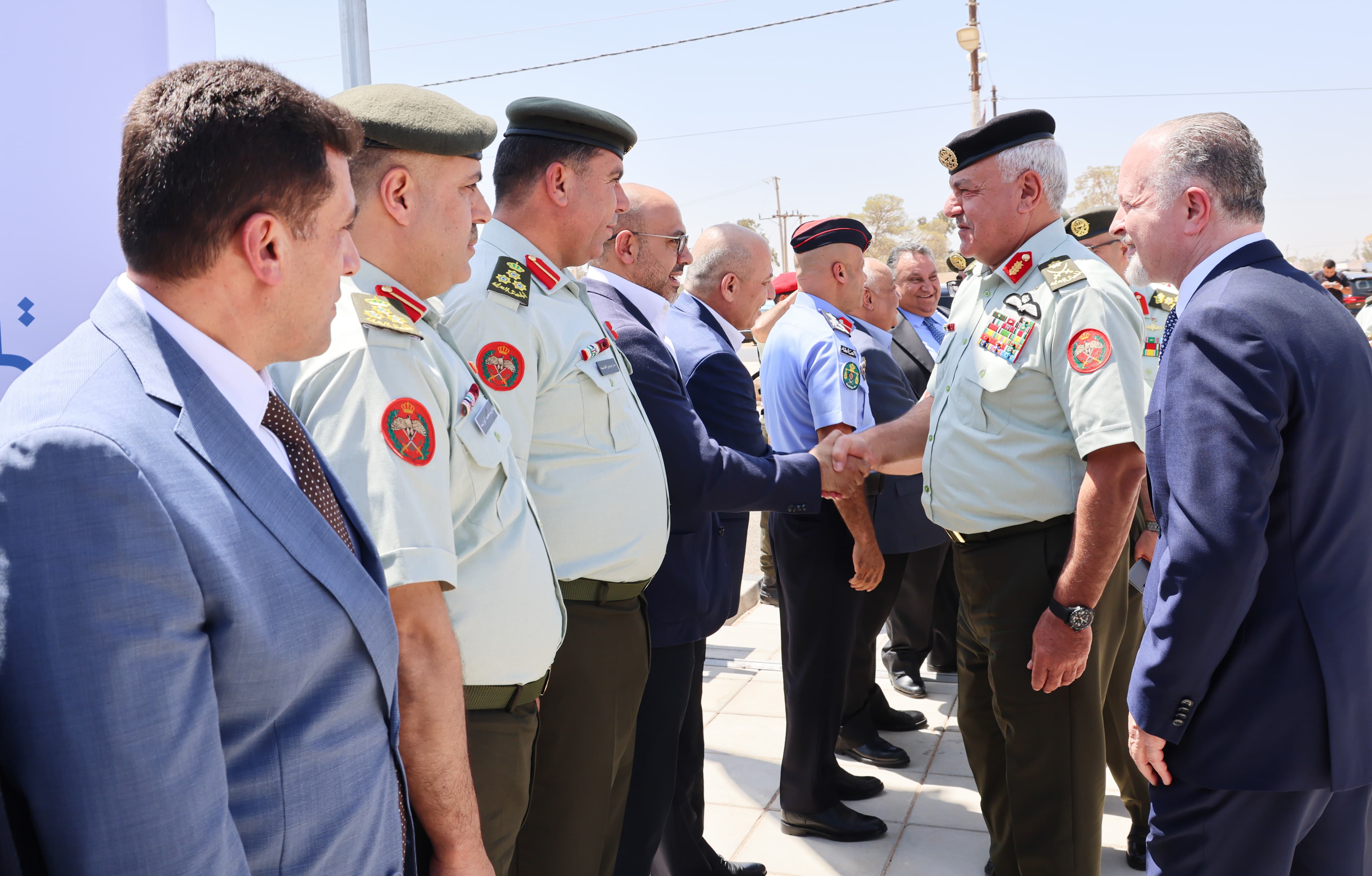 Madar Al-Saa Images 0.21036414360122058