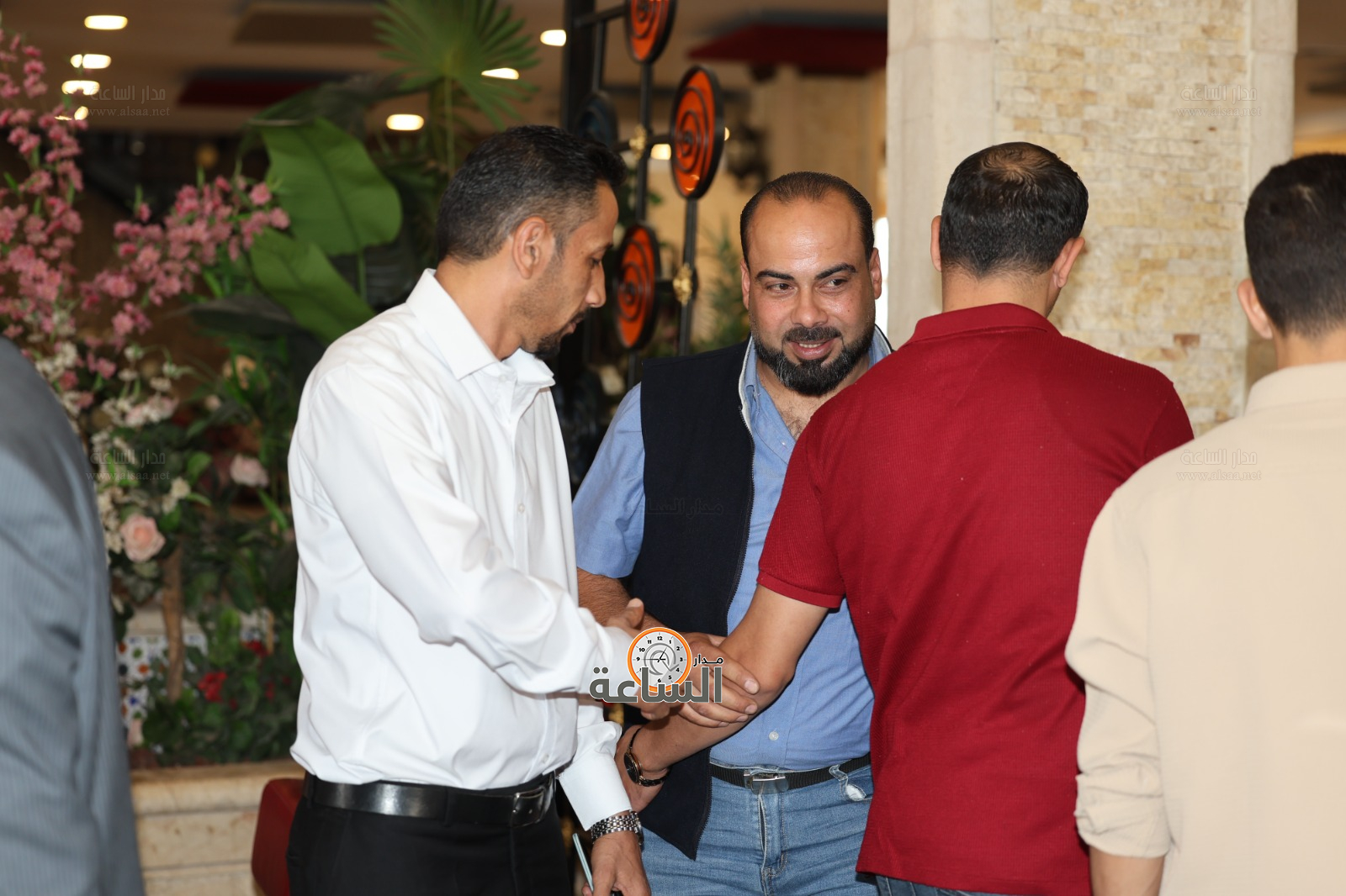 Madar Al-Saa Images 0.709213601822468