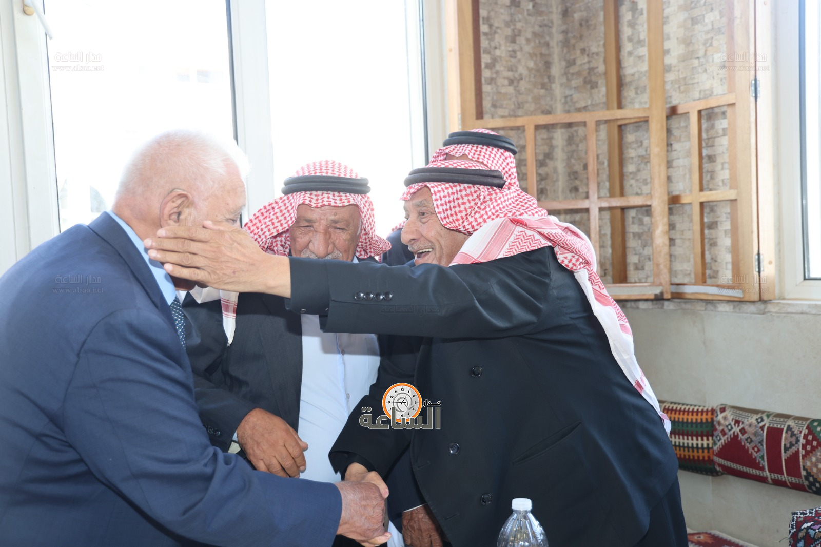 Madar Al-Saa Images 0.6594297547921301