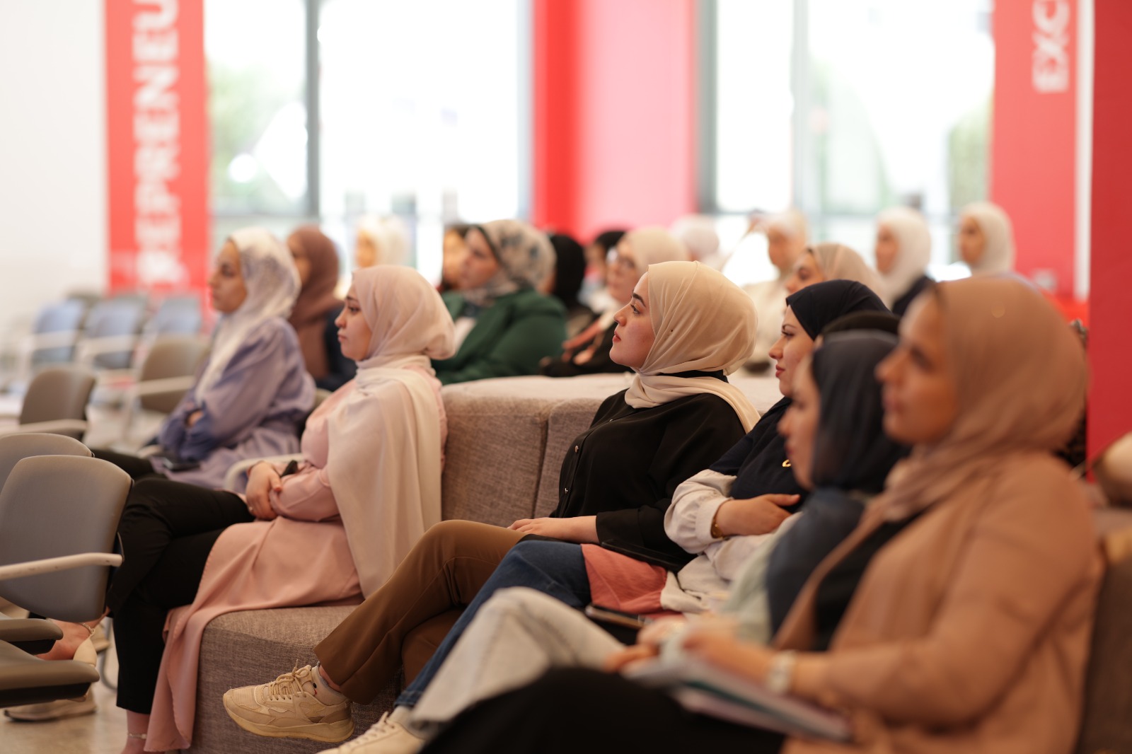 Madar Al-Saa Images 0.21062968700482365