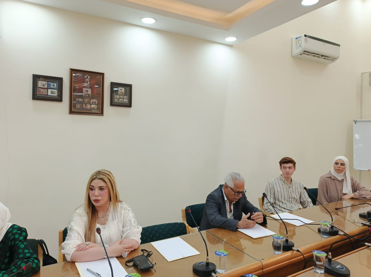 Madar Al-Saa Images 0.42919321383221276