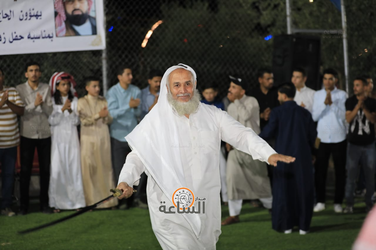 Madar Al-Saa Images 0.35150075409153636