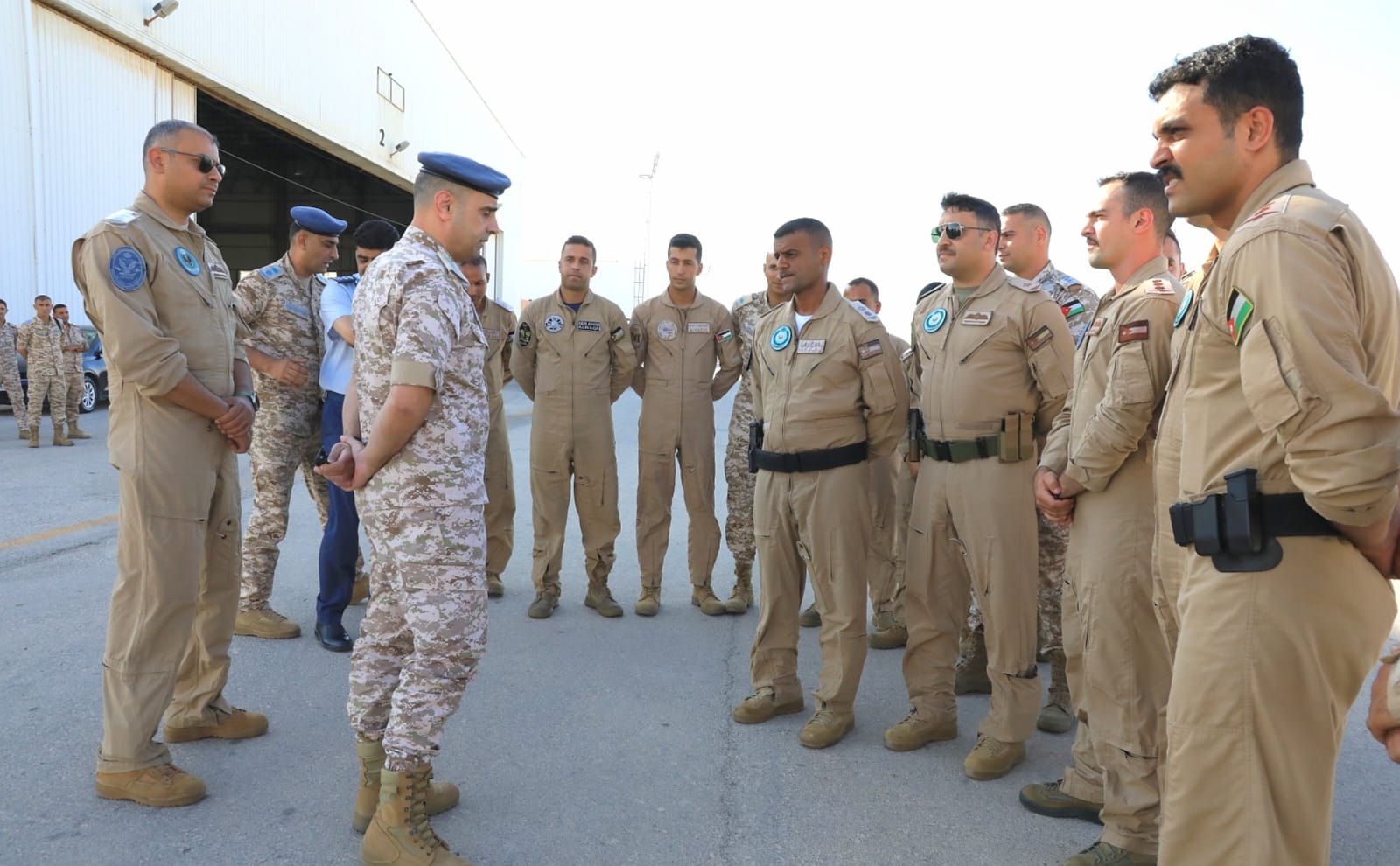 Madar Al-Saa Images 0.4933653151061349