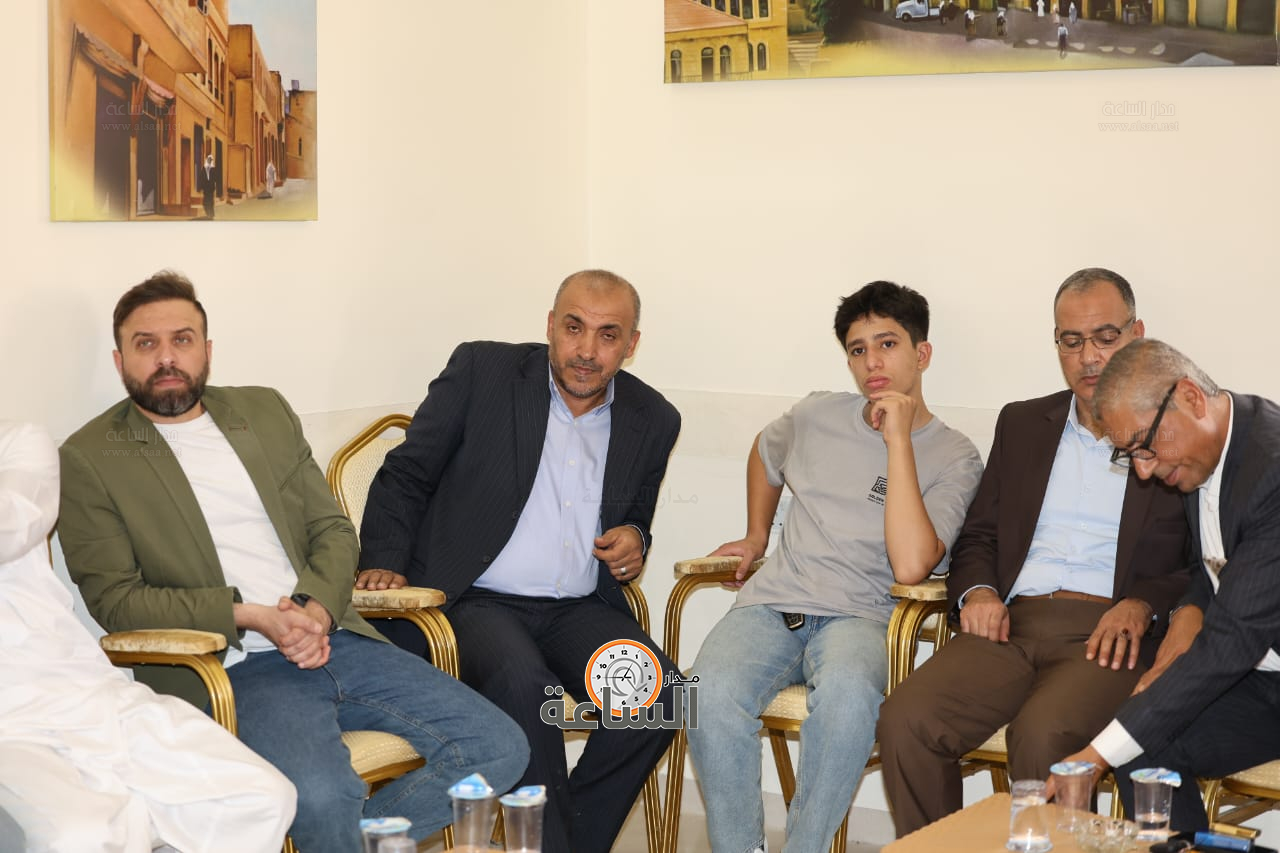 Madar Al-Saa Images 0.9561218110496369