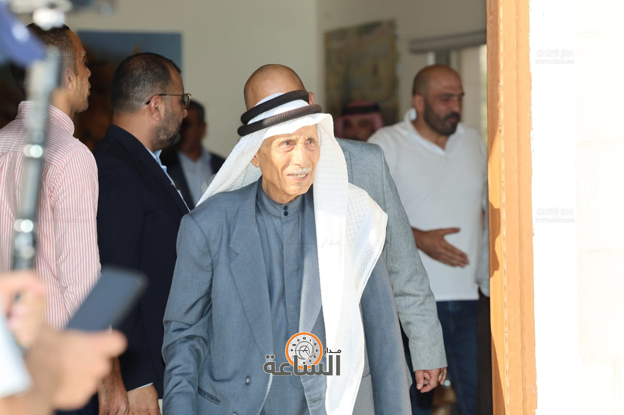 Madar Al-Saa Images 0.42449492352551466