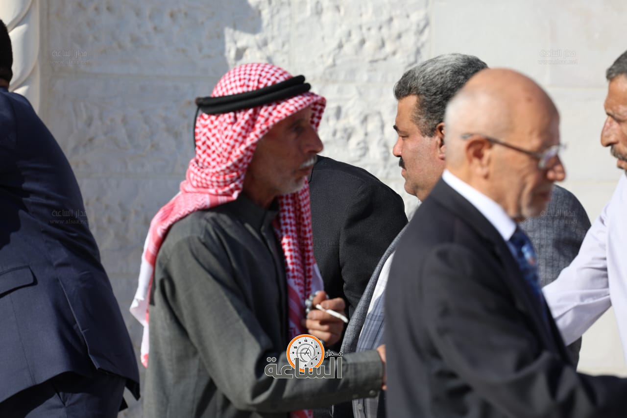 Madar Al-Saa Images 0.6542593742611245