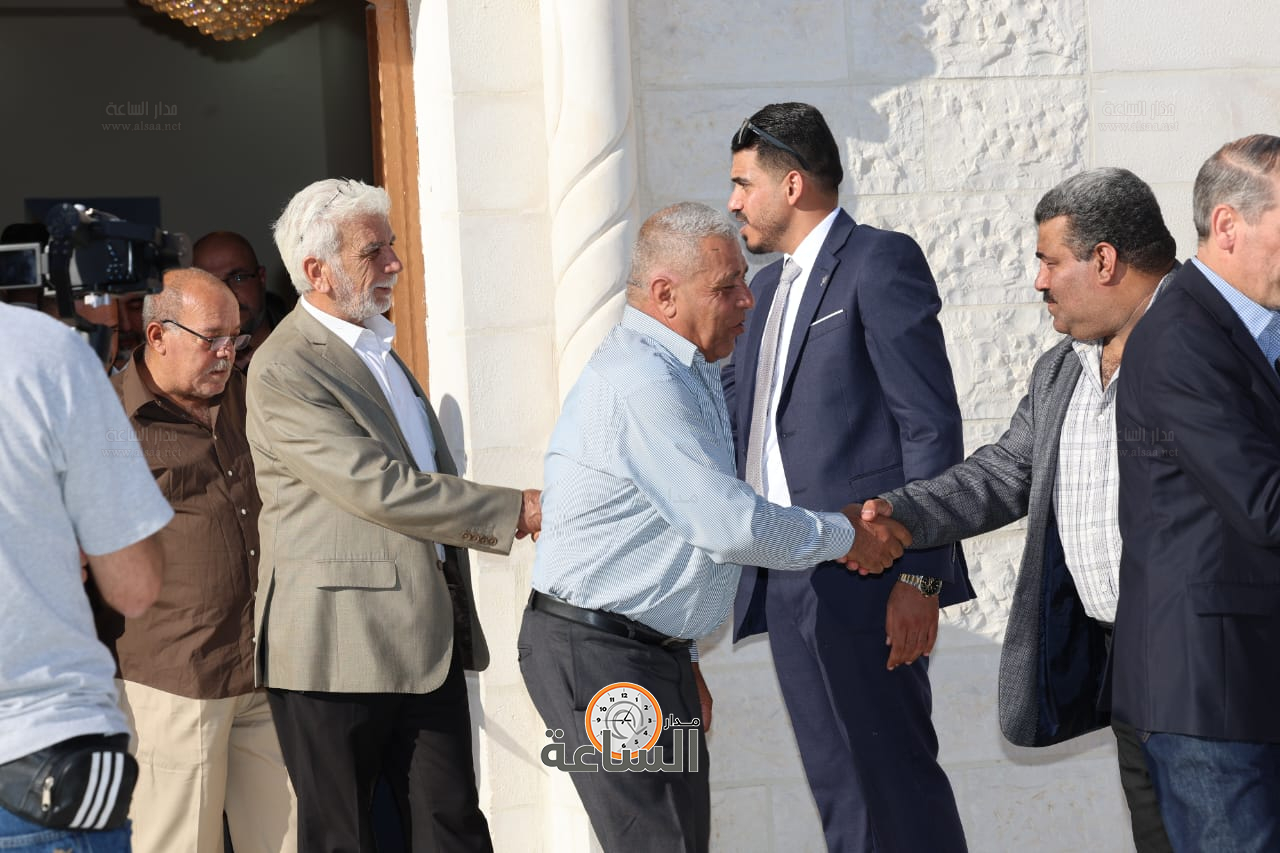 Madar Al-Saa Images 0.5083257471177072