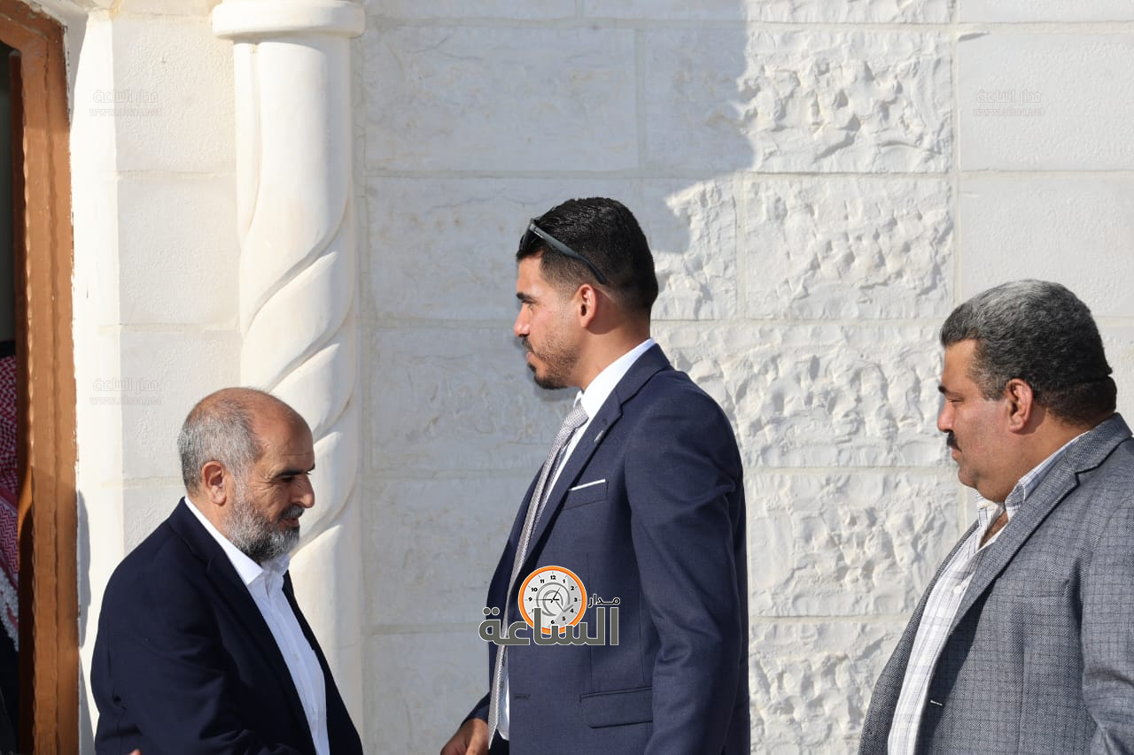 Madar Al-Saa Images 0.4706055676527515