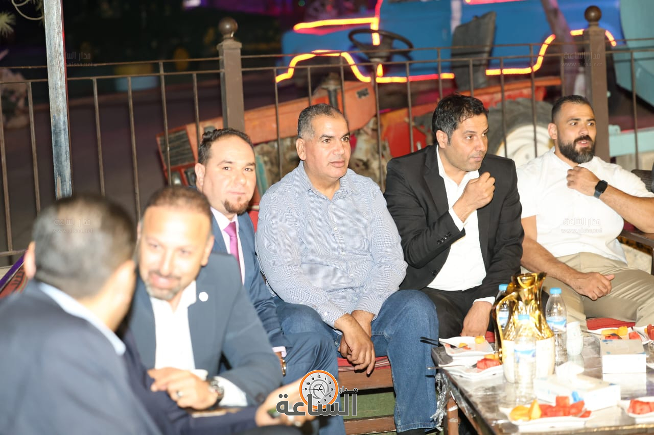 Madar Al-Saa Images 0.7160183065899941