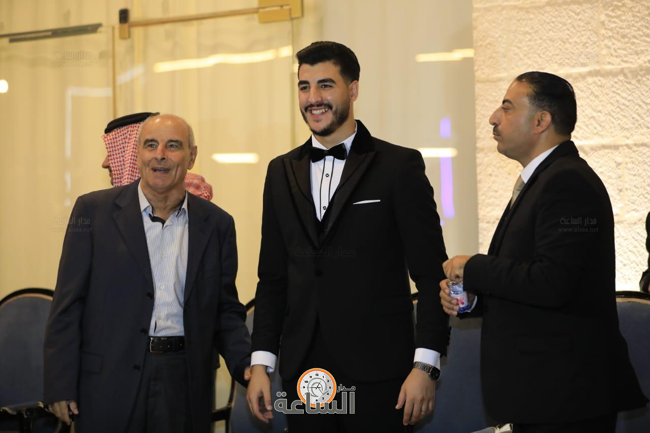 Madar Al-Saa Images 0.9838102882913586