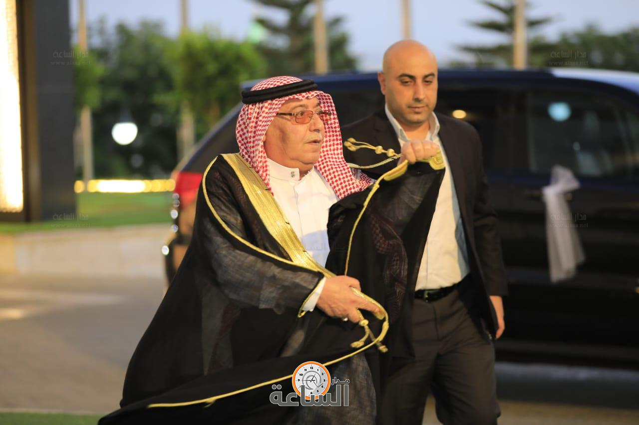 Madar Al-Saa Images 0.7423328575264917