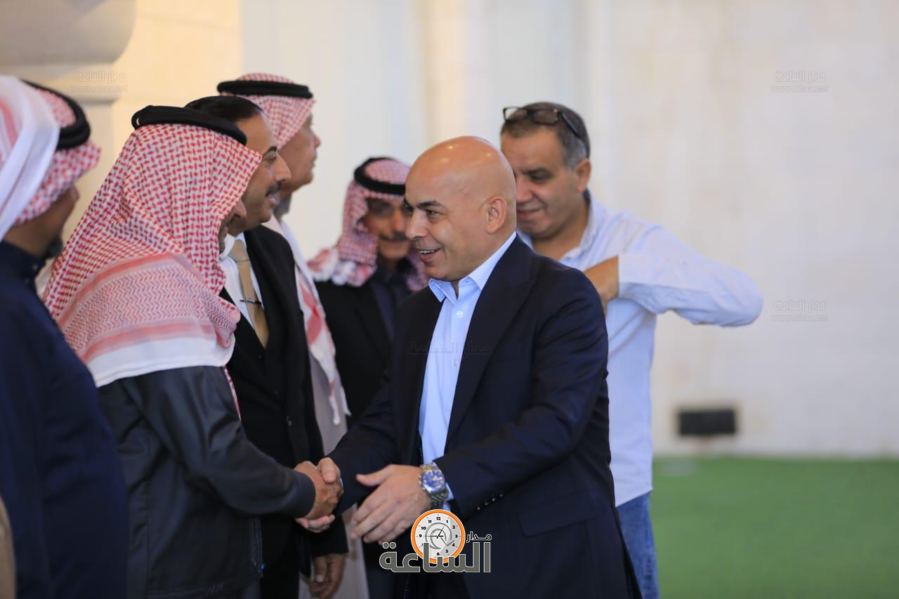 Madar Al-Saa Images 0.14686664622108114